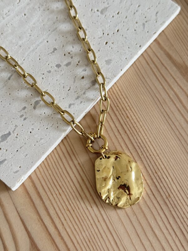 Collier Médaillon martelé