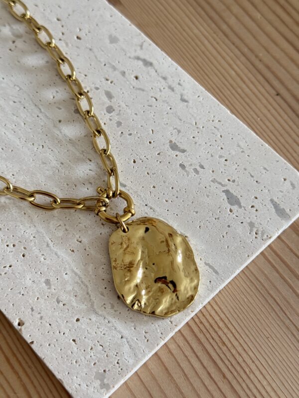 Collier Médaillon martelé – Image 3