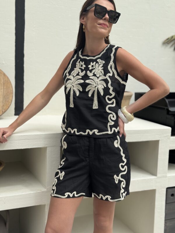 ENSEMBLE NOIr Palma – Image 9