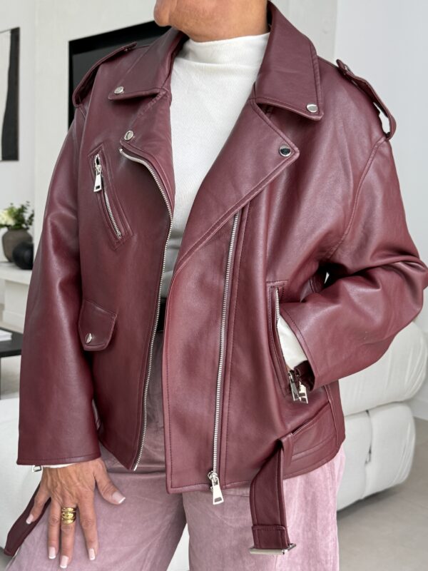Perfecto Burgundy