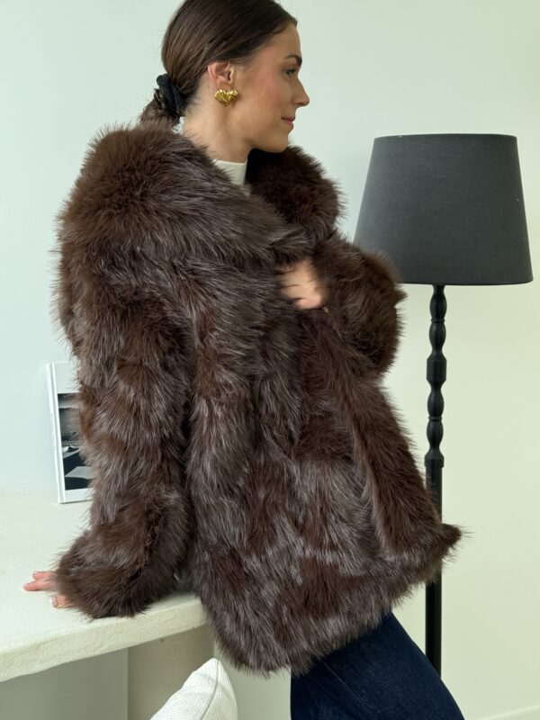 Manteau Fourrure Vegan Chocolat – Image 2