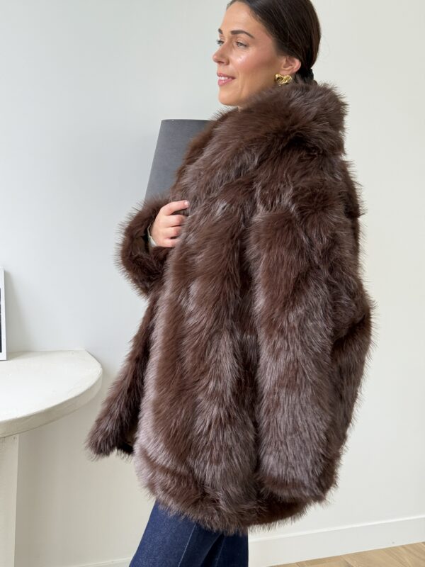 Manteau Fourrure Vegan Chocolat – Image 3