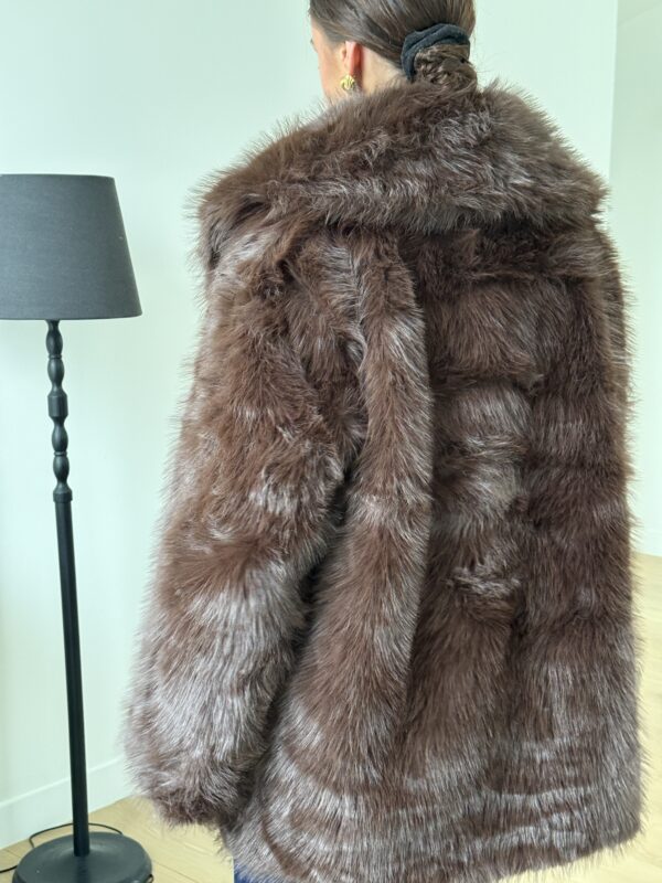 Manteau Fourrure Vegan Chocolat – Image 9